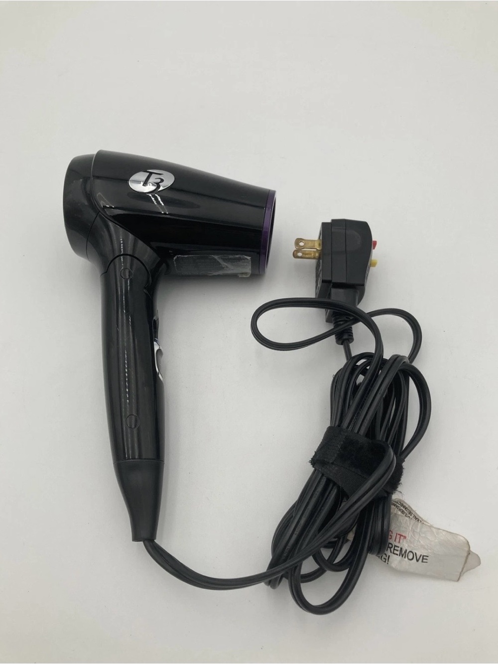 T3 Featherweight compact hair dryer